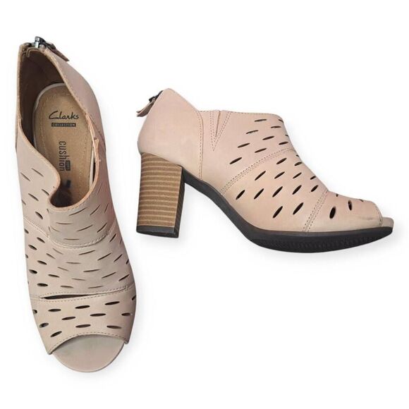 Clarks Women's Banoy Takala Dress Sandal Tan Leather size 7.5 Medium - Picture 1 of 9